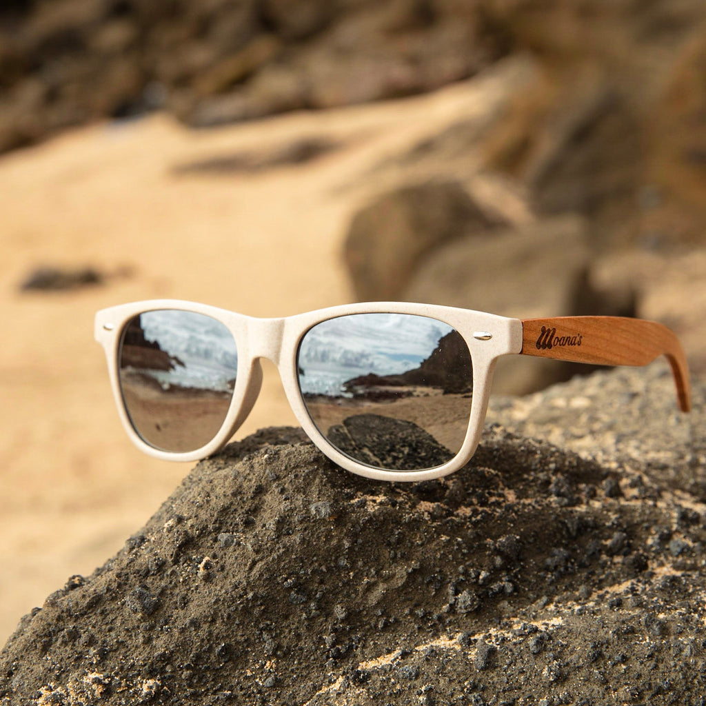 wayfarer frames feature the traditional silver mirror polarized lenses  design silver mirror polarized lens